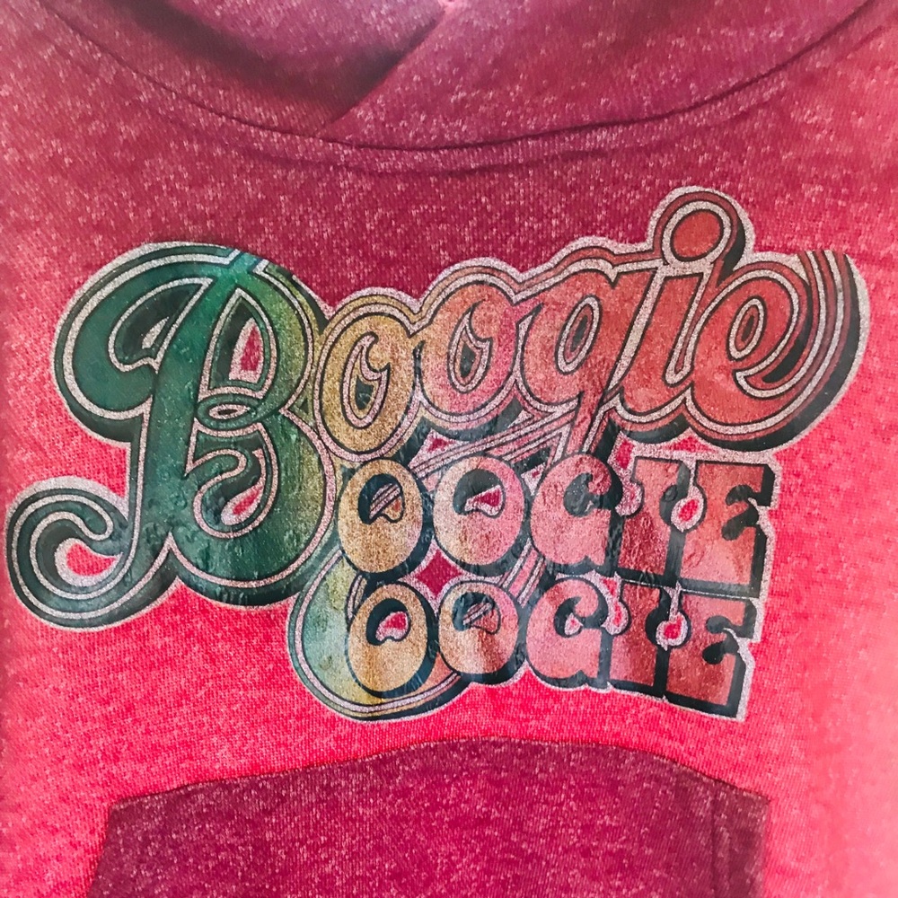 Cropped hoodie with 70s vintage iron on.